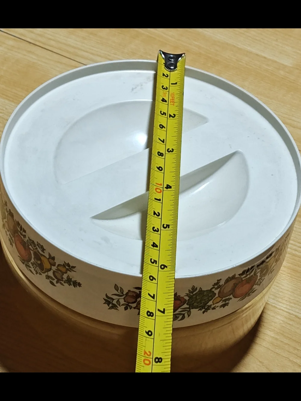 Pyrex Glass Food Storage Container with White Fruit-Patterned Lid